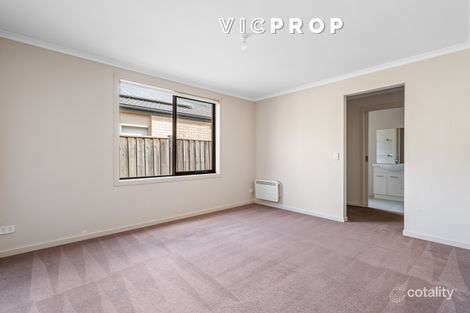 Property photo of 6 Lilyturf Drive Tarneit VIC 3029