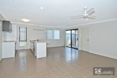 1/2 Linton St, Loganlea, QLD 4131