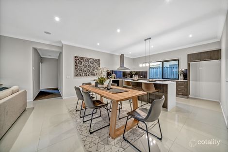 Property photo of 14 Nature Circuit Cranbourne North VIC 3977