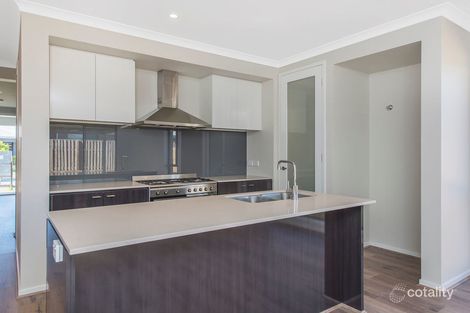 Property photo of 8 Sundown Circuit Pimpama QLD 4209