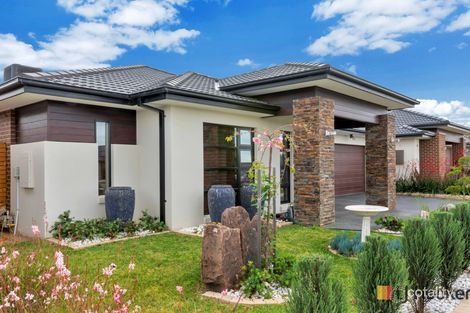 Property photo of 101 Wheelers Park Drive Cranbourne North VIC 3977