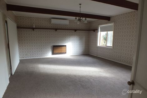 Property photo of 33 Elizabeth Street Young NSW 2594