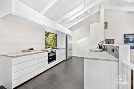 Property photo of 208 Progress Road Eltham North VIC 3095