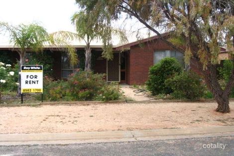 18 Hall Cres, Loxton, SA 5333