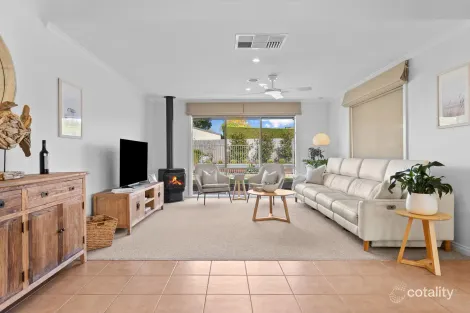 Property photo of 12 Traminer Drive Mount Martha VIC 3934
