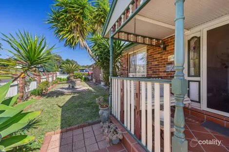 Property photo of 3 Thistle Way Woodrising NSW 2284