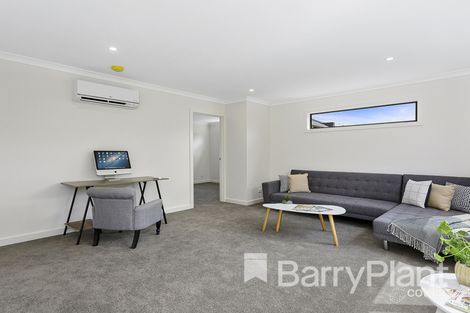 Property photo of 5A Overlea Avenue Rosebud VIC 3939