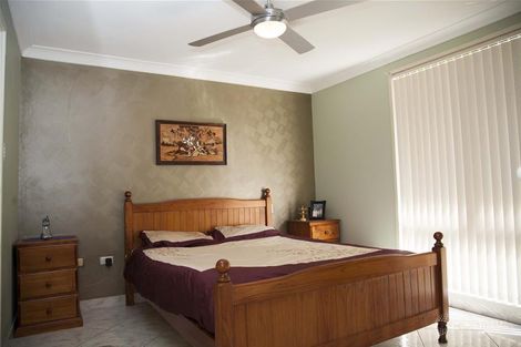 Property photo of 2 Sindel Close Bonnyrigg NSW 2177