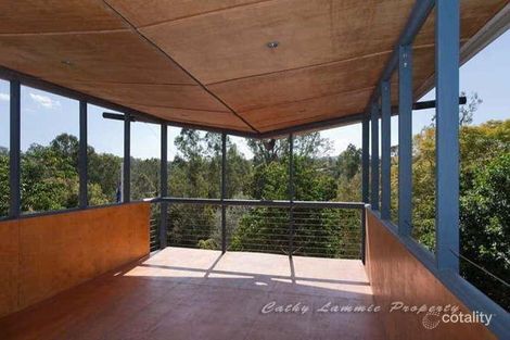 Property photo of 33 Boyd Terrace Brookfield QLD 4069