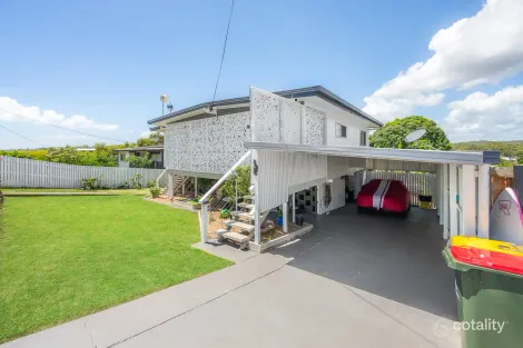 32 Hansen Cres, Clinton, QLD 4680