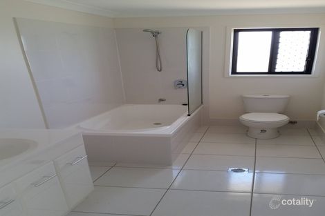 Property photo of 4 Dingle Court Gracemere QLD 4702