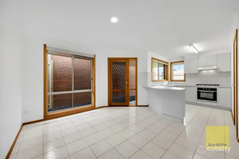 Property photo of 2/18 Weaver Court Altona Meadows VIC 3028