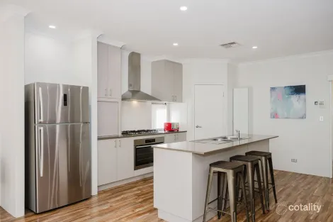 Property photo of 29 Bobtail Bend Wannanup WA 6210