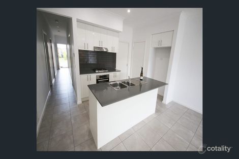 Property photo of 11 Selkirk Way Mickleham VIC 3064