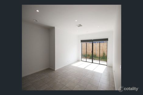Property photo of 11 Selkirk Way Mickleham VIC 3064