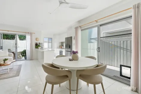2/12 Sapphire Pl, Elanora, QLD 4221
