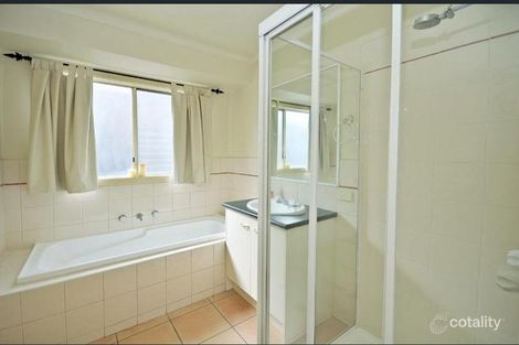 Property photo of 31 Meade Way Sydenham VIC 3037