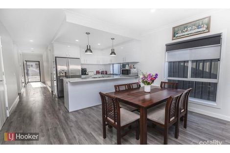 Property photo of 45 Loudon Circuit Craigieburn VIC 3064