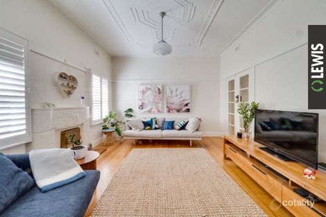Property photo of 19 Disraeli Grove Pascoe Vale South VIC 3044