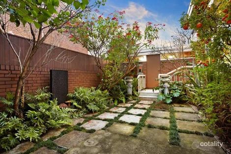 Property photo of 2A Bickhams Court St Kilda East VIC 3183