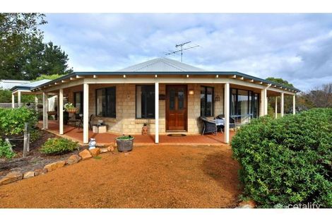 Property photo of 19 Statesmen Court Kangaroo Gully WA 6255