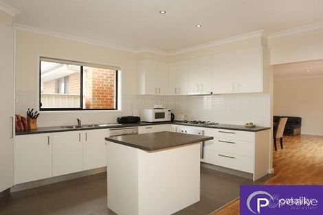 Property photo of 7/59 Fairholme Boulevard Berwick VIC 3806