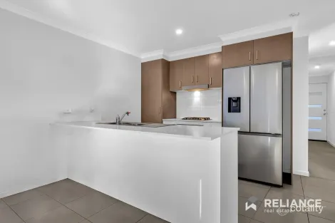 Property photo of 1 Gants Path Wyndham Vale VIC 3024