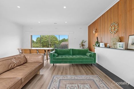 Property photo of 4 Chateau Grove Beaumaris VIC 3193