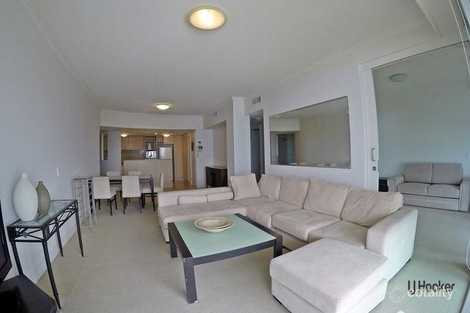 504/1 Twenty First Ave, Palm Beach, QLD 4221