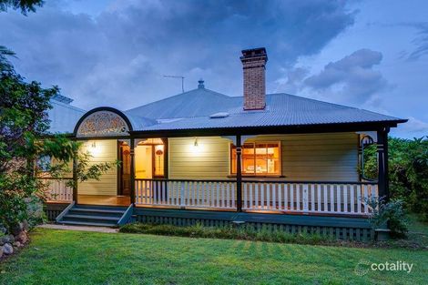 Property photo of 82 Carlton Terrace Wynnum QLD 4178