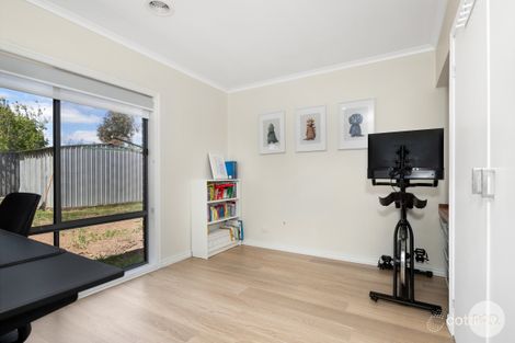 Property photo of 27 Towong Street Alfredton VIC 3350