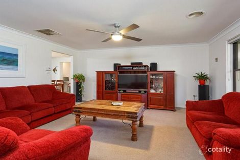 Property photo of 11 Balmoral Crescent Lake Albert NSW 2650