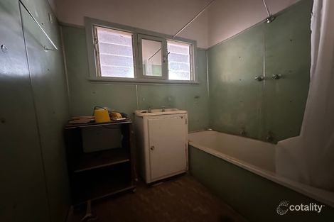 Property photo of 33 Caswell Street Peak Hill NSW 2869