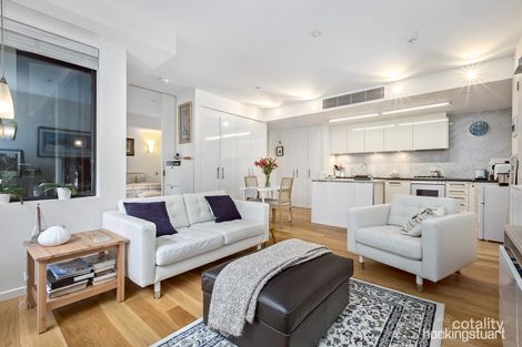 Property photo of 6/2A Tiuna Grove Elwood VIC 3184