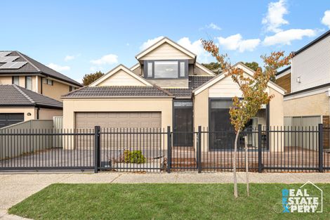 Property photo of 3 Cormorant Parade Pakenham VIC 3810