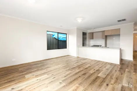 46 Rochford Way, Melton South, VIC 3338