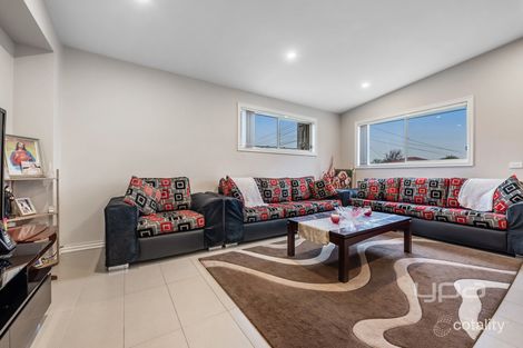 Property photo of 12 Flynn Crescent Coolaroo VIC 3048