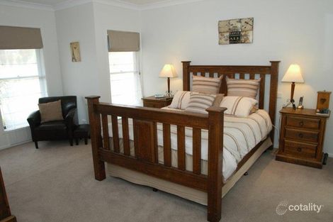 Property photo of 33 Willow Tree Place Springvale NSW 2650