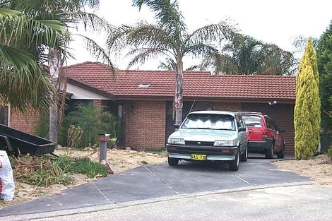 21 Foxglove Gdns, Mirrabooka, WA 6061