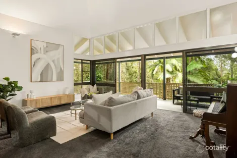 1 Nullamanna Rd, Camp Mountain, QLD 4520
