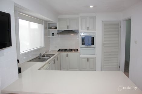 Property photo of 5 Munro Close Hampton Park VIC 3976