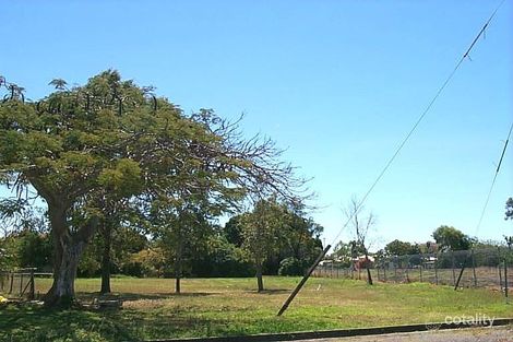 76 Park St, Park Avenue, QLD 4701