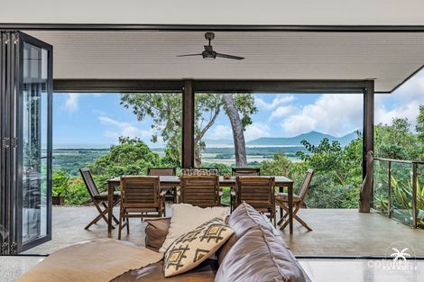 Property photo of 2 Tranquil Place Smithfield QLD 4878