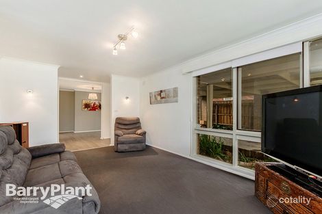 Property photo of 17 Camelot Drive Albanvale VIC 3021