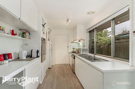 Property photo of 17 Camelot Drive Albanvale VIC 3021