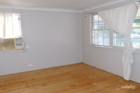 Property photo of 22 Luzon Avenue Lethbridge Park NSW 2770