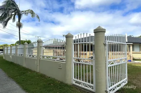 6 Melody St, Mermaid Waters, QLD 4218