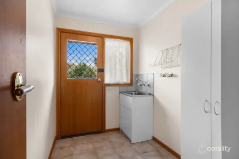 Property photo of 28 Grice Street Carisbrook VIC 3464