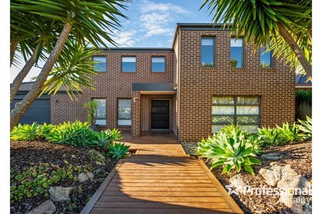 21 Craig Cct, Leneva, VIC 3691