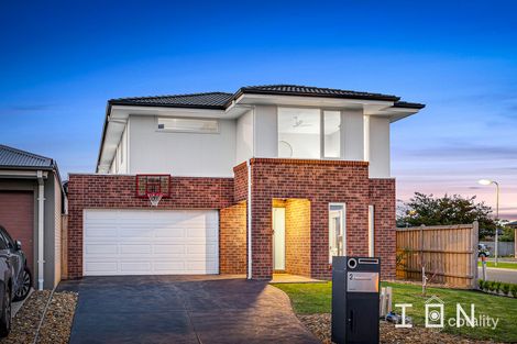 Property photo of 2 Moxham Drive Clyde North VIC 3978